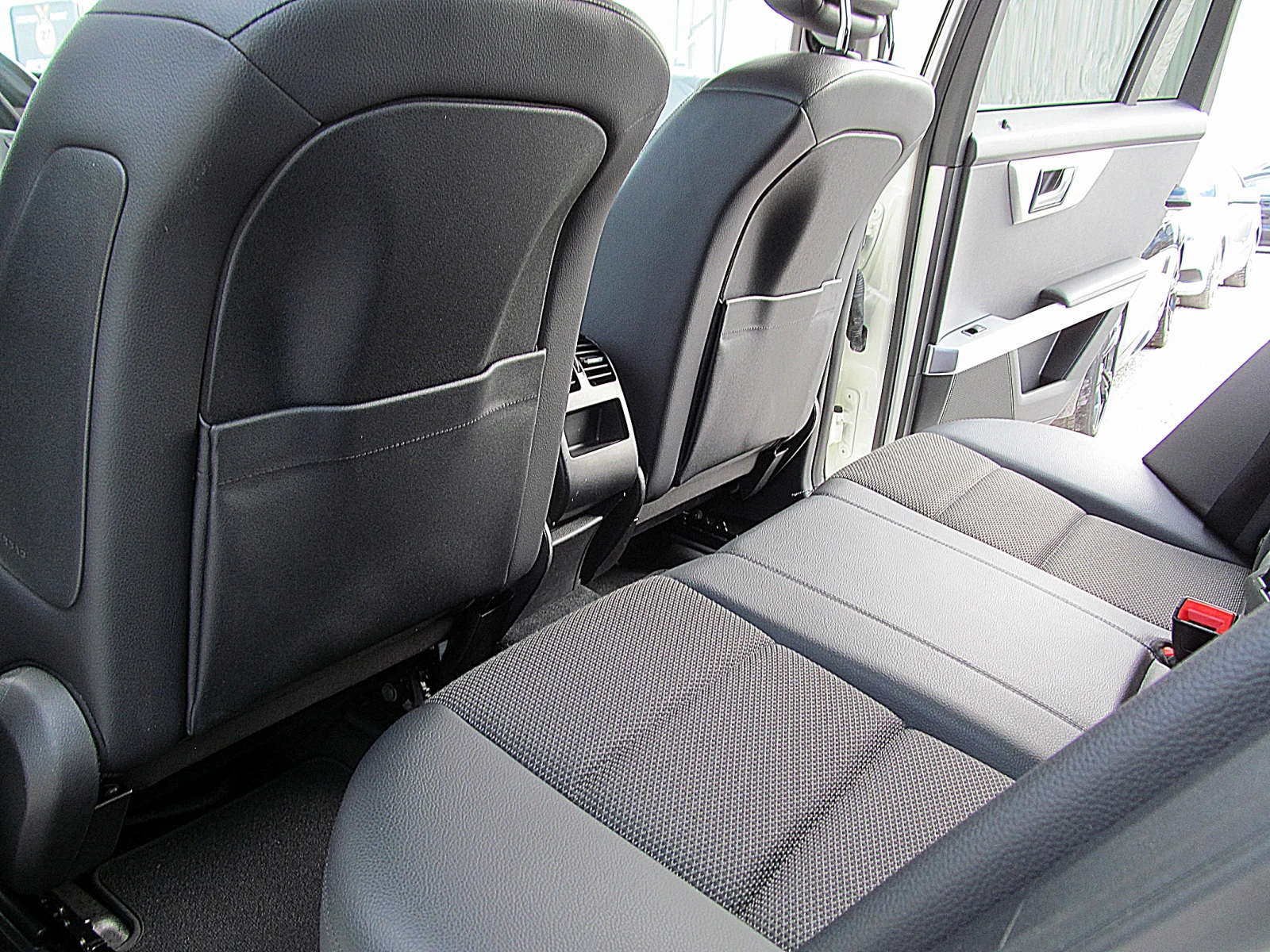 Mercedes-Benz GLK AMG-Line/4-Matic/PREMIUM/СОБСТВЕН ЛИЗИНГ, снимка 10 - Автомобили и джипове - 55738385