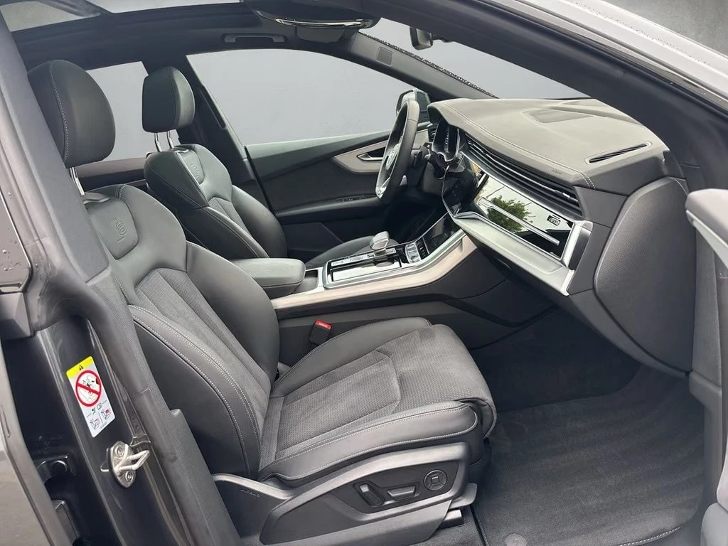 Audi Q8 55 TFSI/ FACELIFT/ BLACK OPTIC/ S-LINE/ B&O/MATRIX, снимка 9 - Автомобили и джипове - 56070698