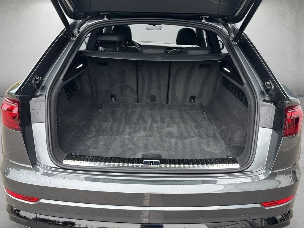 Audi Q8 55 TFSI/ FACELIFT/ BLACK OPTIC/ S-LINE/ B&O/MATRIX, снимка 12 - Автомобили и джипове - 56070698