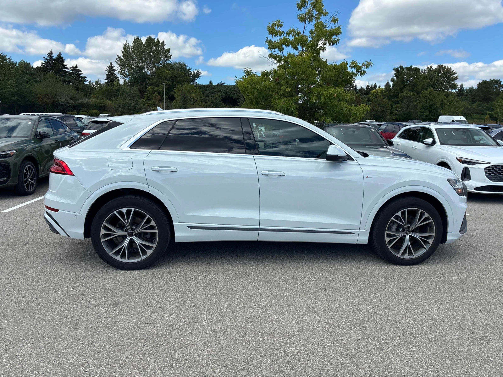 Audi Q8 Technik | CARFAX | ГЛАВНО ПРЕДСТАВИТЕЛСТВО НА AUDI, снимка 4 - Автомобили и джипове - 56151736