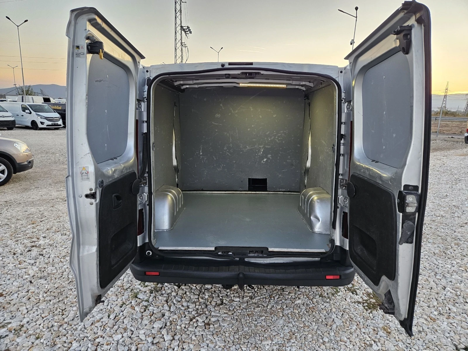 Renault Trafic /EURO 6 | Mobile.bg   13