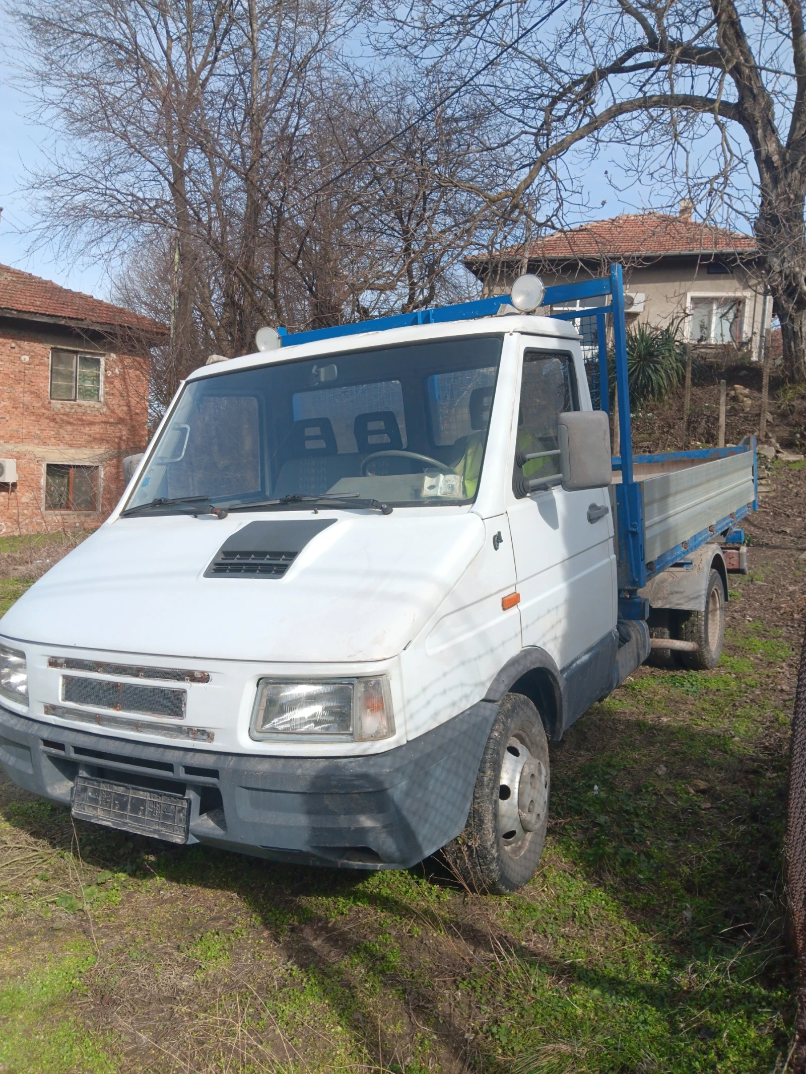 Iveco Daily Тристранен самосвал  - изображение 2