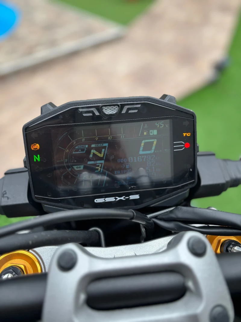 Suzuki Gsx GSXS, Нов Внос ABS, TC, Регистриран Топ състояние , снимка 6 - Мотоциклети и мототехника - 52225655