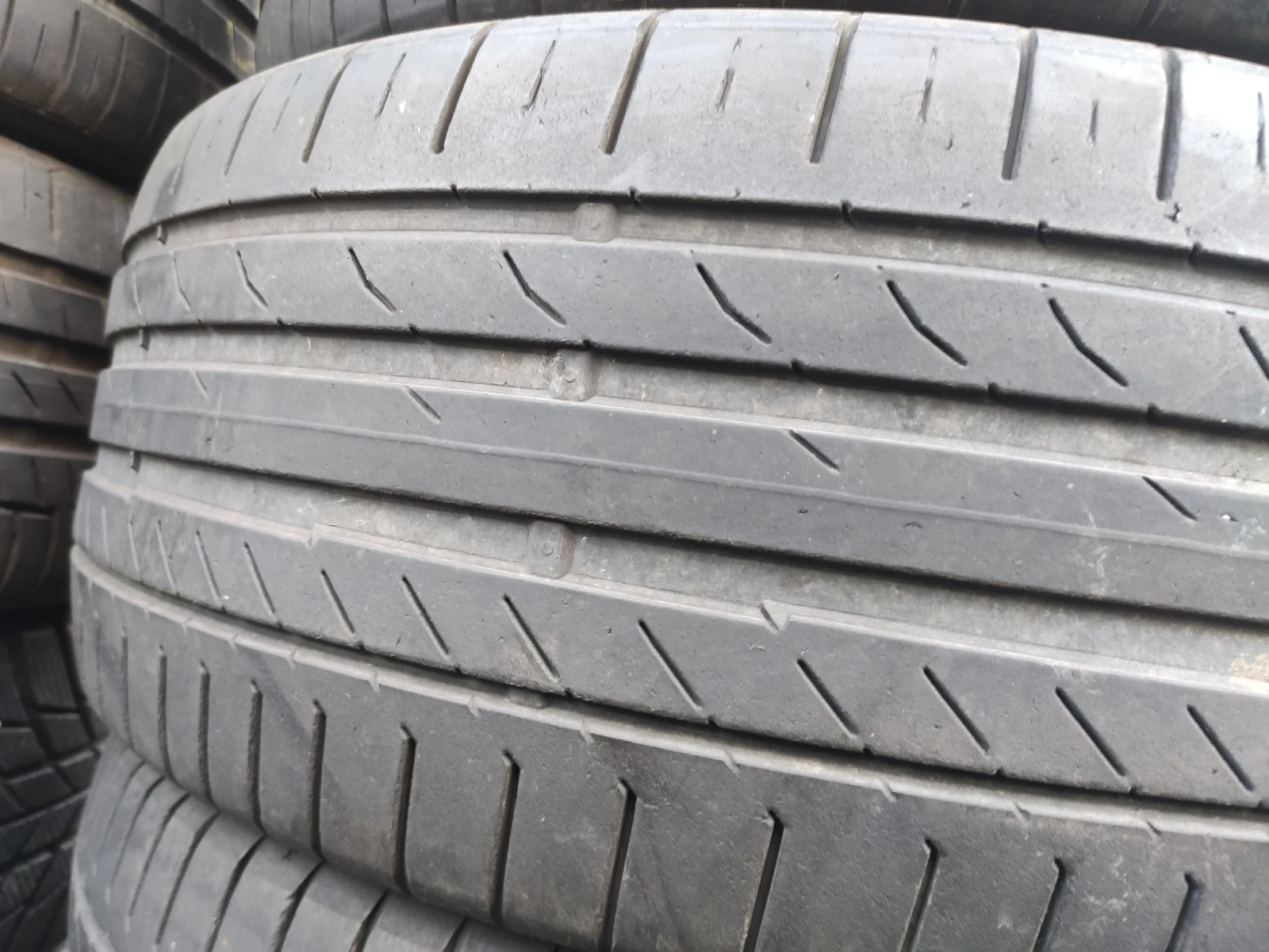 Гуми Летни 235/55R18, снимка 2 - Гуми и джанти - 55272509
