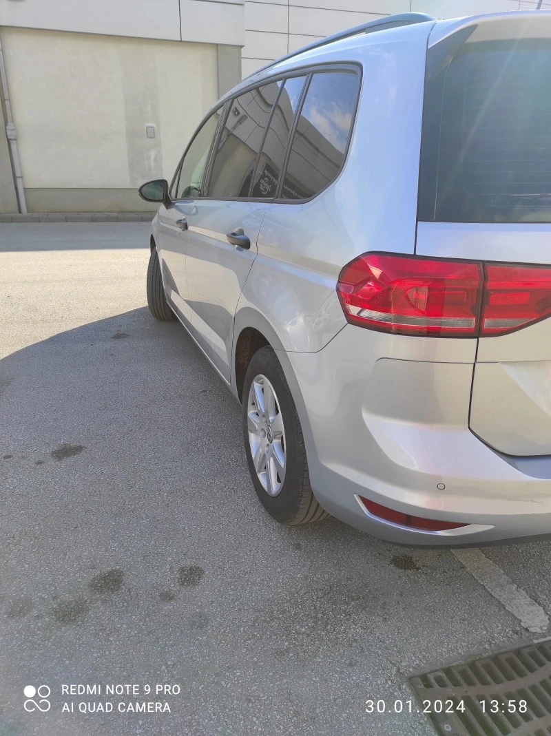 VW Touran 1.6 TDI, снимка 7 - Автомобили и джипове - 44050545