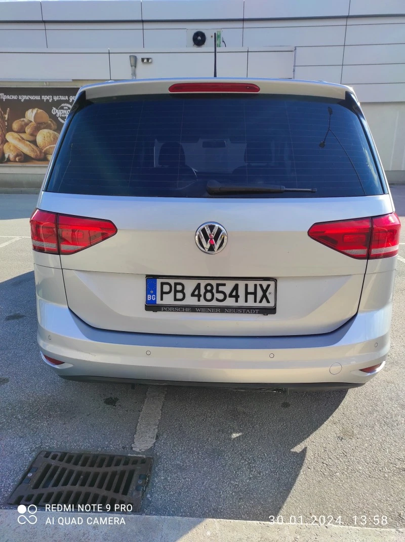 VW Touran 1.6 TDI, снимка 4 - Автомобили и джипове - 44050545