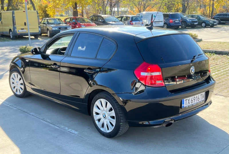 BMW 120 2010г FACE/LIFT, снимка 4 - Автомобили и джипове - 48070513