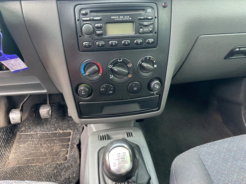 Ford Connect 1.8i, снимка 11 - Автомобили и джипове - 48596577