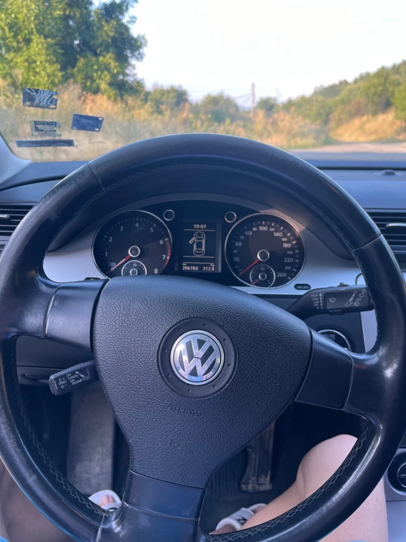 VW Passat, снимка 9 - Автомобили и джипове - 52594353