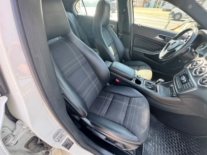 Mercedes-Benz A 180 Benzin, снимка 14 - Автомобили и джипове - 51669043