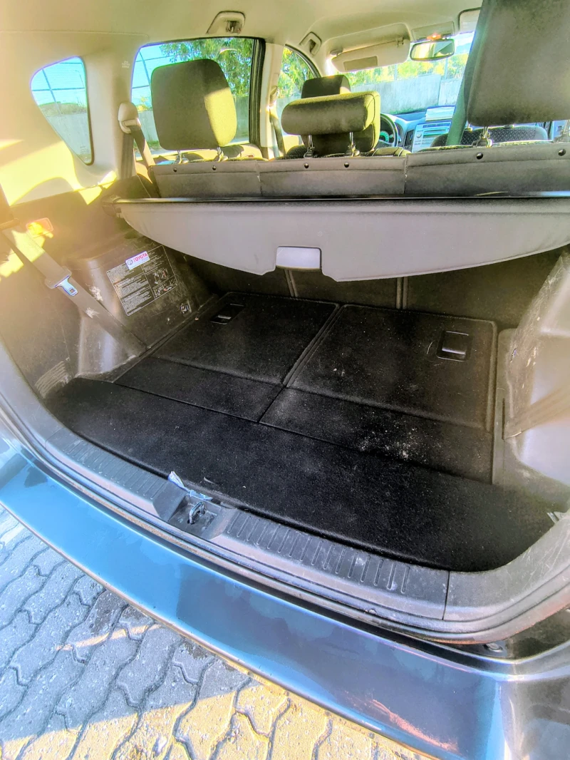 Toyota Corolla verso 2.2 D4D, снимка 6 - Автомобили и джипове - 51786624