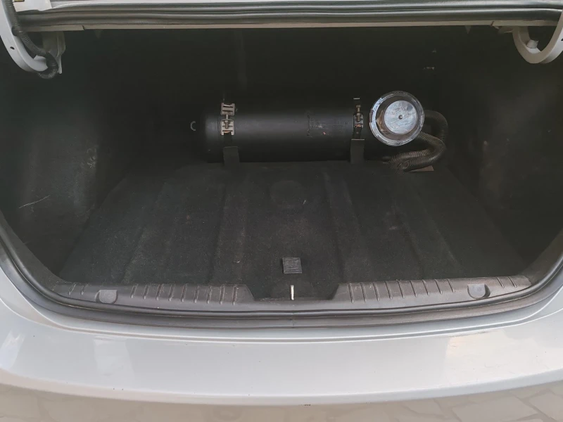 Chevrolet Cruze 1.6 i, снимка 8 - Автомобили и джипове - 51915470