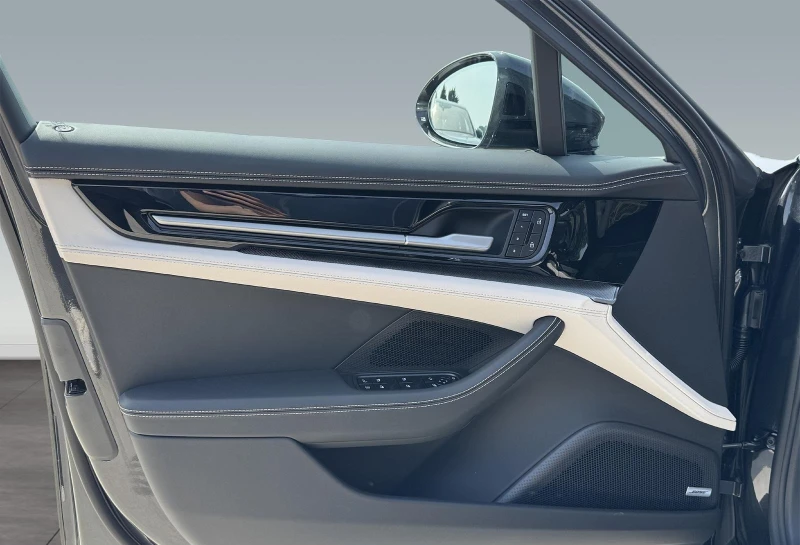 Porsche Panamera 4 E-HYBRID/FACELIFT/SPORT DESIGN/MATRIX/BOSE/PANO/, снимка 7 - Автомобили и джипове - 52153225