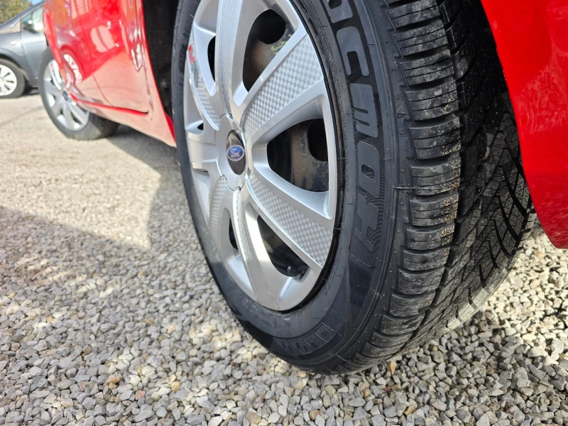 Ford Fiesta 1.0i-EcoBoost/Автоматик/Лизинг, снимка 15 - Автомобили и джипове - 52242389