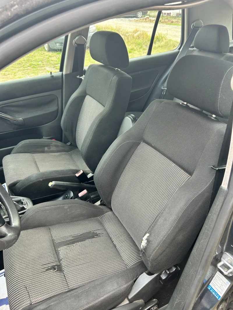 VW Golf 1.9TDI 90коня, снимка 7 - Автомобили и джипове - 52369160