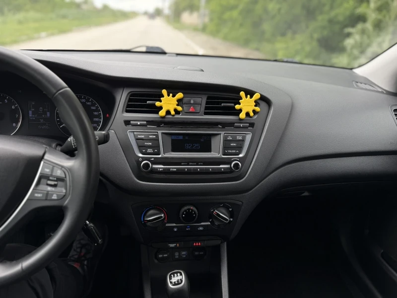 Hyundai I20 1.250 Бензин/Газ, снимка 12 - Автомобили и джипове - 52673512