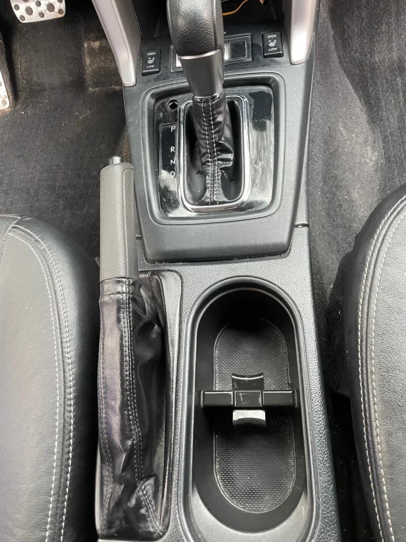 Subaru Forester, снимка 10 - Автомобили и джипове - 53447316