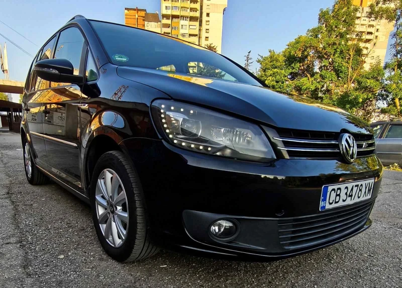 VW Touran 1.2 Tsi hi line, снимка 2 - Автомобили и джипове - 53457689