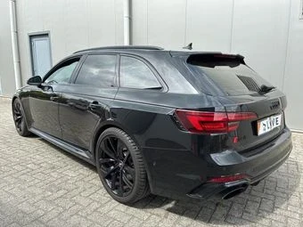 Audi Rs4 2.9 V6 * МАСАЖ * 360 * СЕРВИЗНА ИСТОРИЯ * , снимка 2 - Автомобили и джипове - 55103637