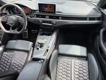 Audi Rs4 2.9 V6 * МАСАЖ * 360 * СЕРВИЗНА ИСТОРИЯ * , снимка 7 - Автомобили и джипове - 55103637