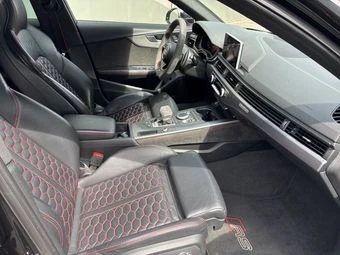 Audi Rs4 2.9 V6 * МАСАЖ * 360 * СЕРВИЗНА ИСТОРИЯ * , снимка 6 - Автомобили и джипове - 55103637