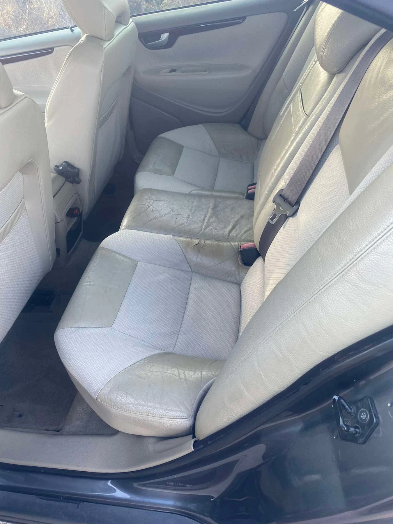 Volvo S60 2.4 D5 - изображение 6