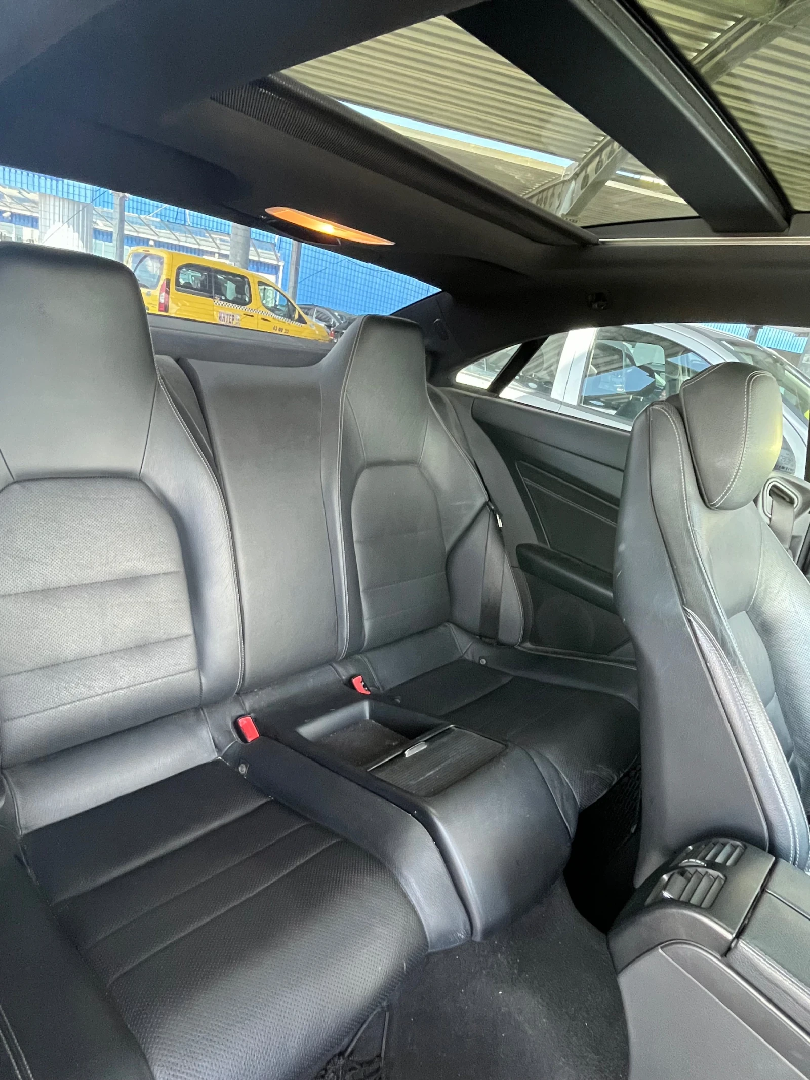 Mercedes-Benz E 220 AMG - изображение 8