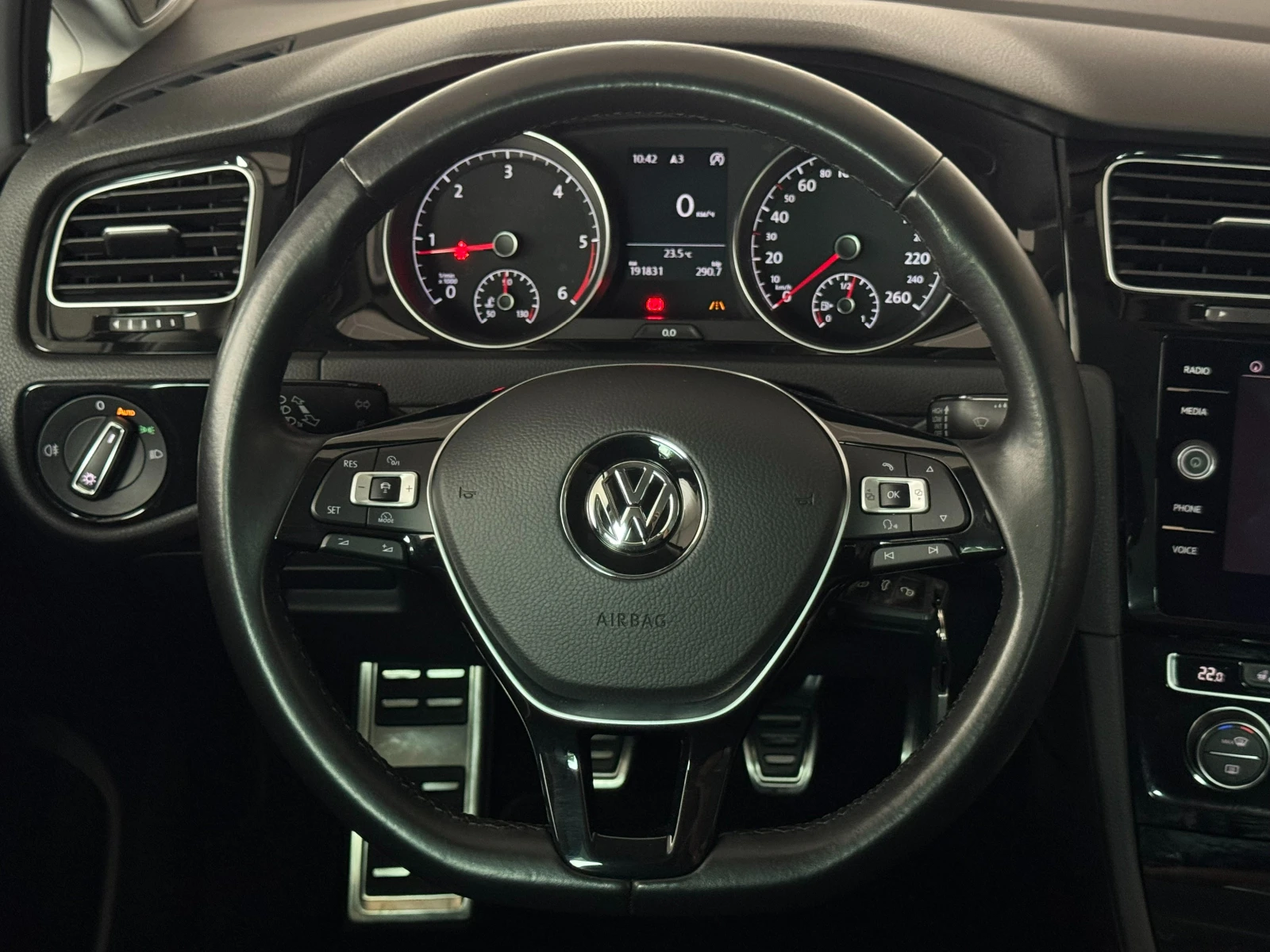 VW Golf 2.0TDI* 150к.с* СЕРВИЗНА КНИЖКА С ПЪЛНА ИСТОРИЯ VW - изображение 8