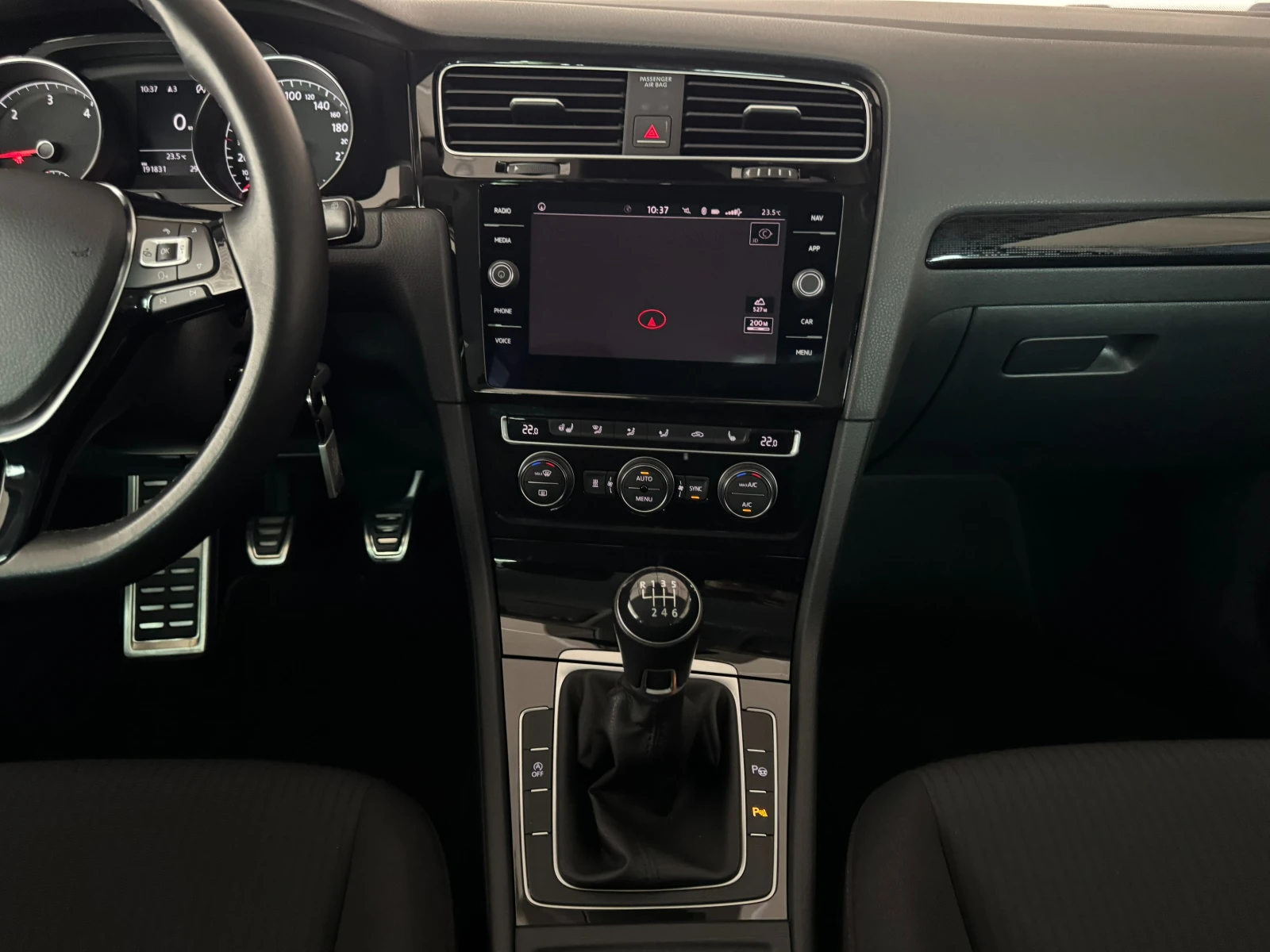 VW Golf 2.0TDI* 150к.с* СЕРВИЗНА КНИЖКА С ПЪЛНА ИСТОРИЯ VW - изображение 9