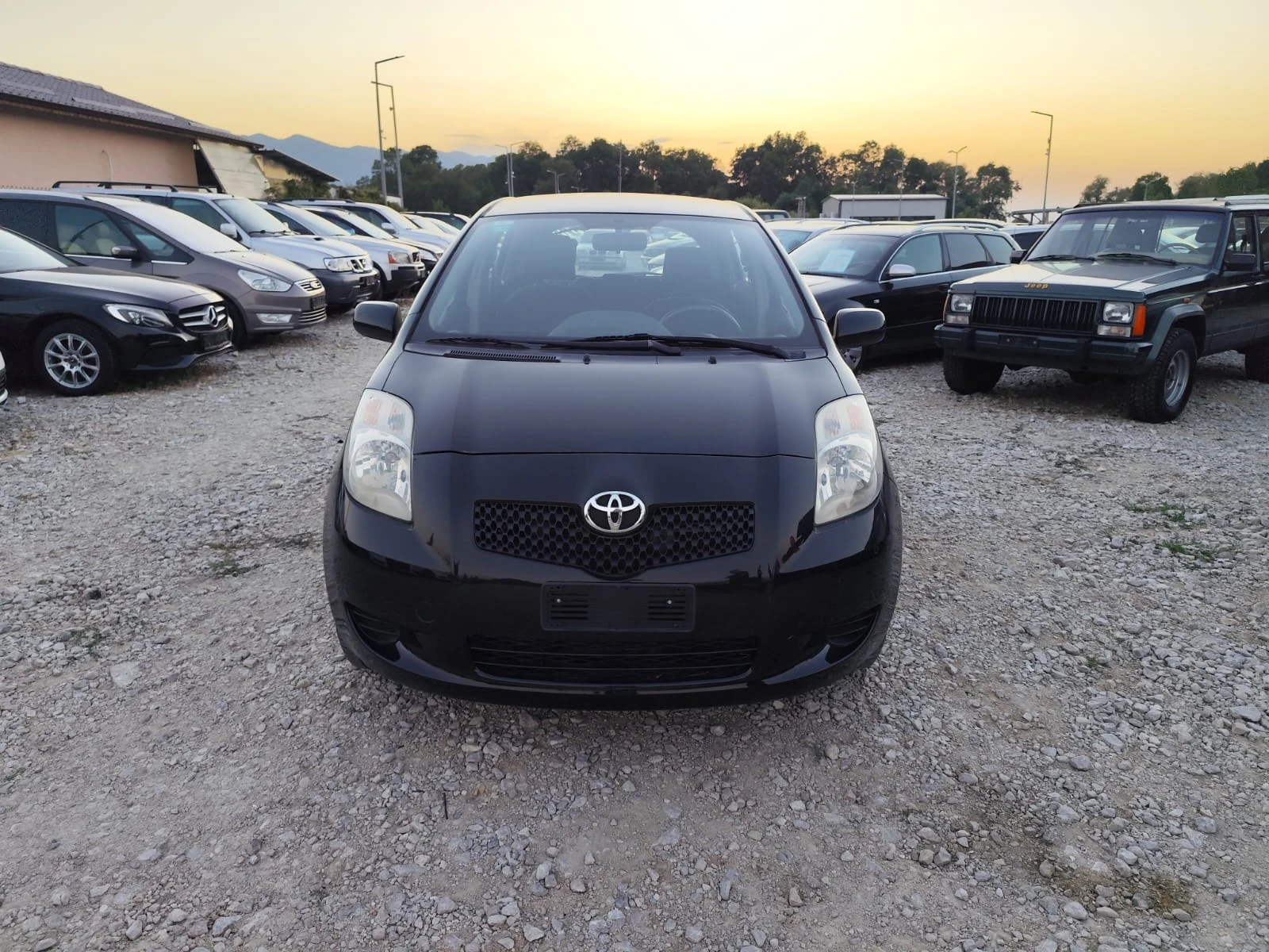 Toyota Yaris 1.0 бензин Италия - изображение 2