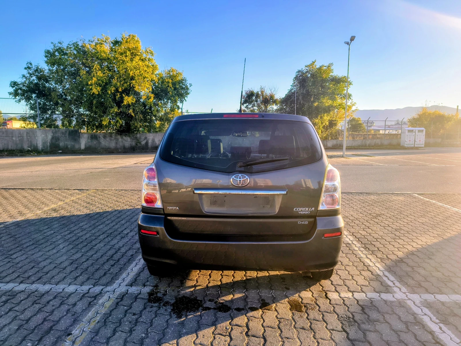 Toyota Corolla verso 2.2 D4D - изображение 10