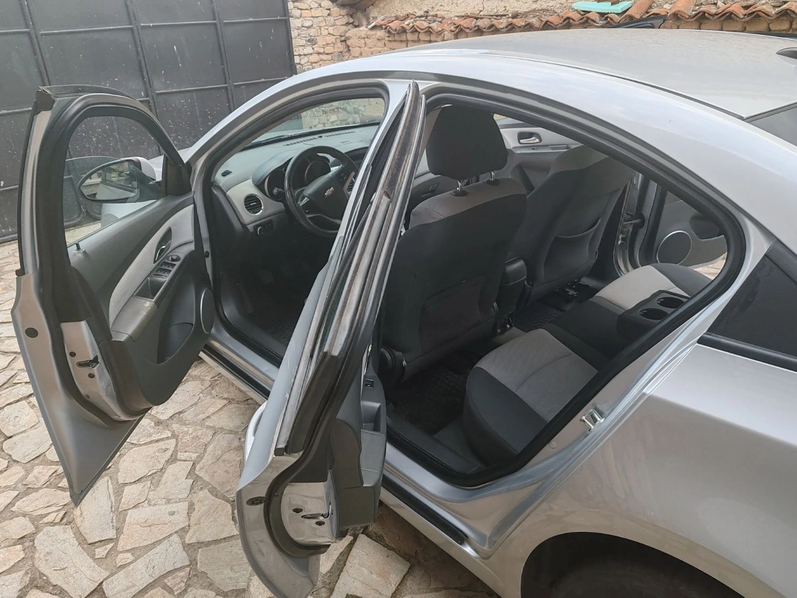 Chevrolet Cruze 1.6 i | Mobile.bg — изображение 6