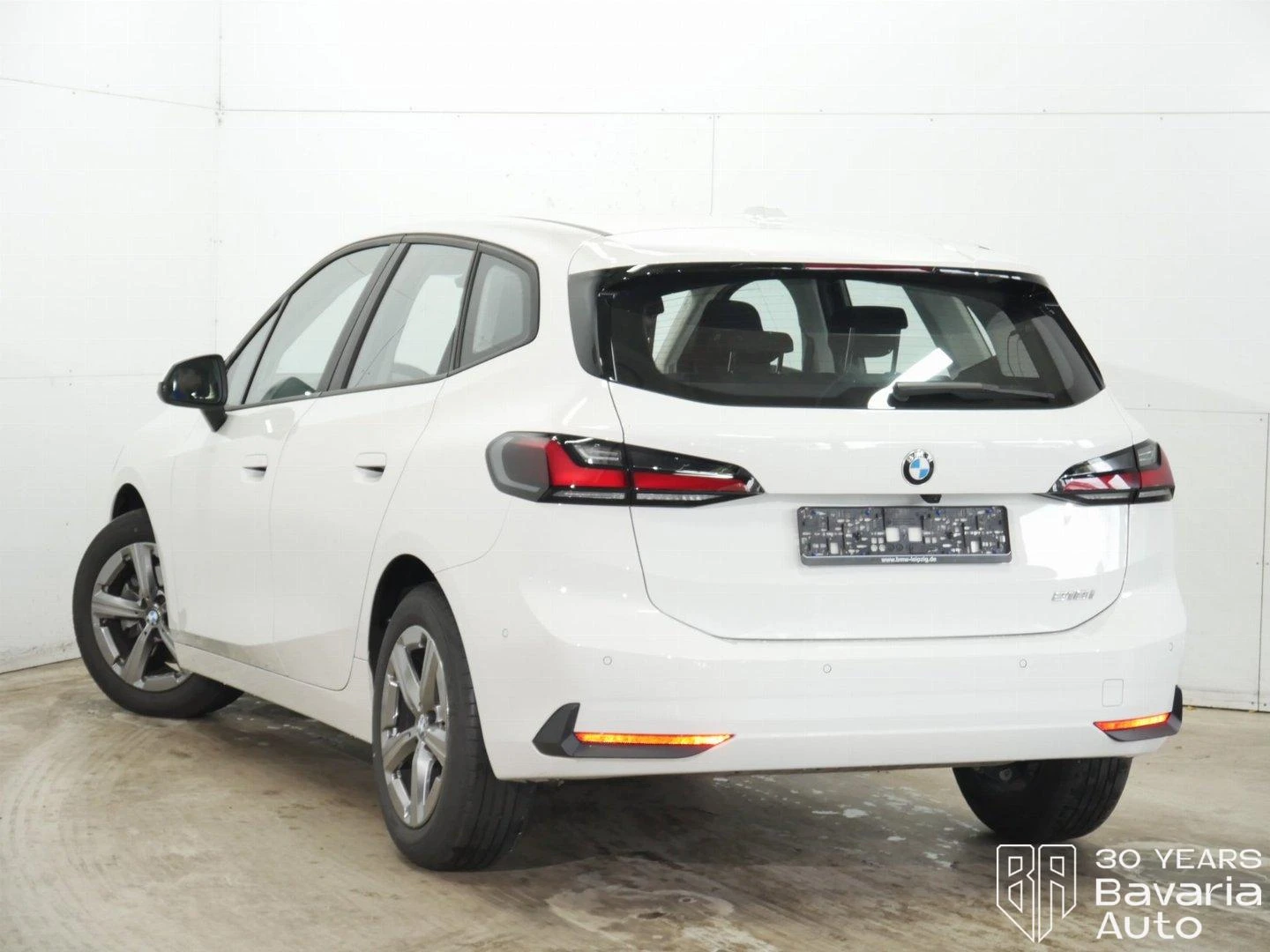 BMW 218 i Active Tourer Steptronic - изображение 2
