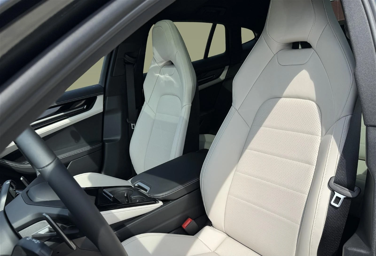 Porsche Panamera 4 E-HYBRID/FACELIFT/SPORT DESIGN/MATRIX/BOSE/PANO/ - изображение 9