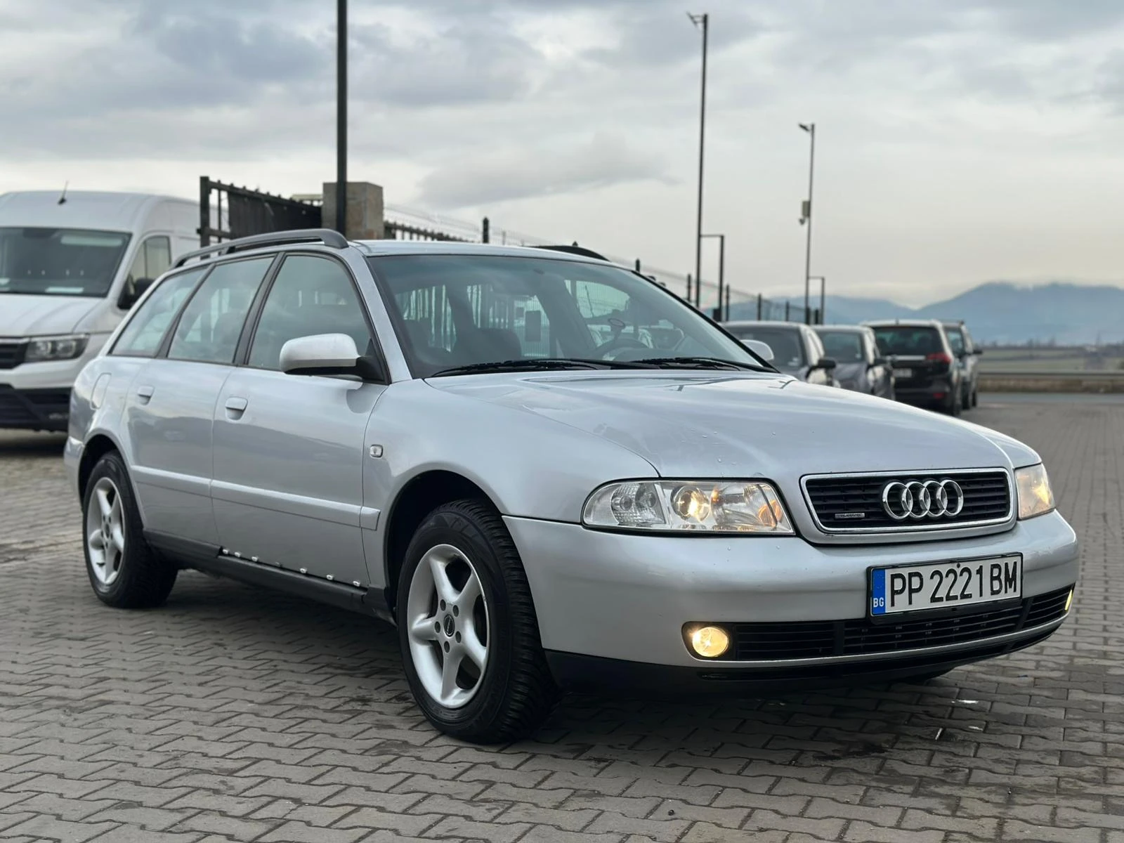 Audi A4 / 4X4 / GAS /  - изображение 7