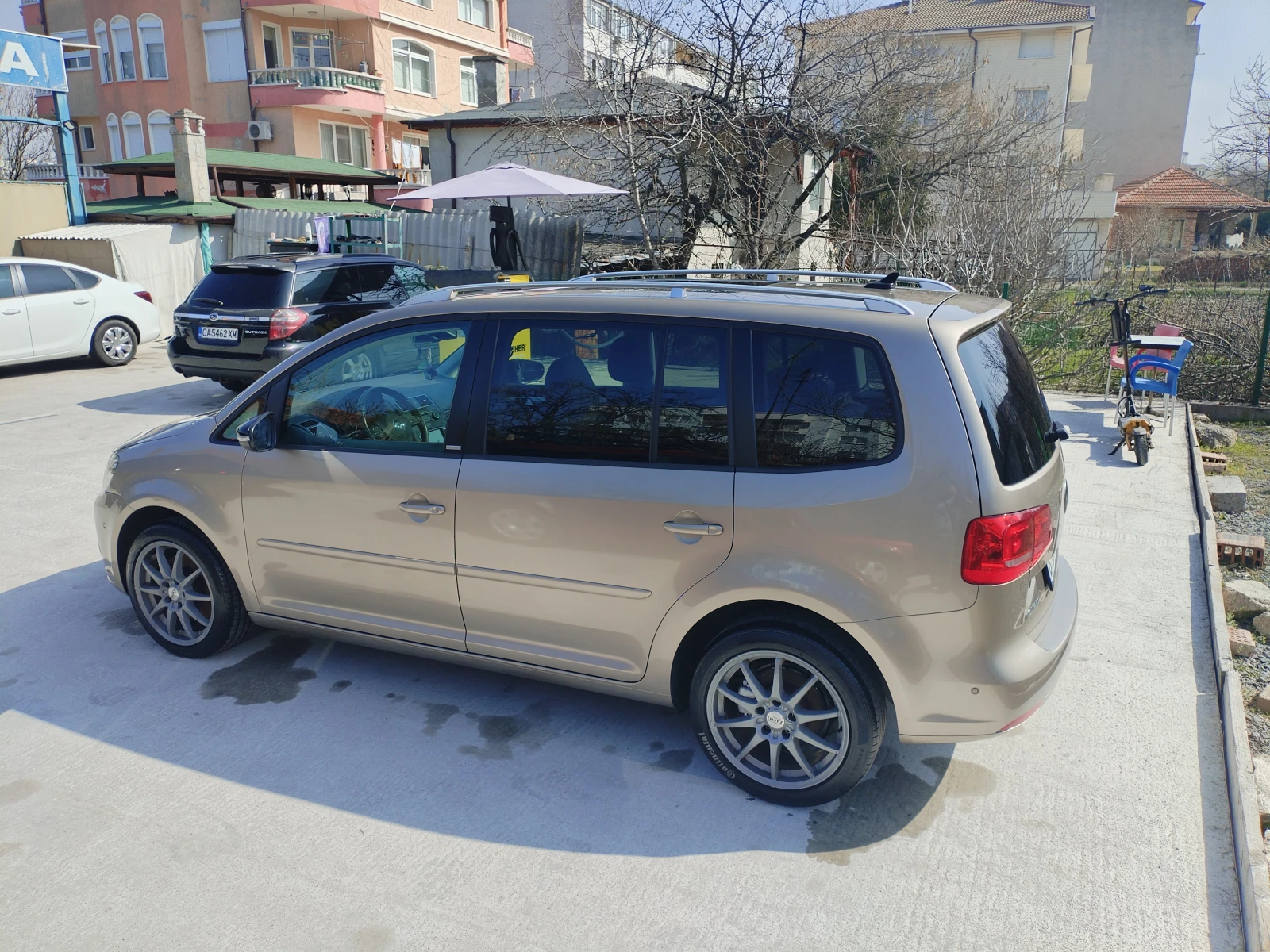 VW Touran 2.0TDI STYLE, снимка 5 - Автомобили и джипове - 53841154