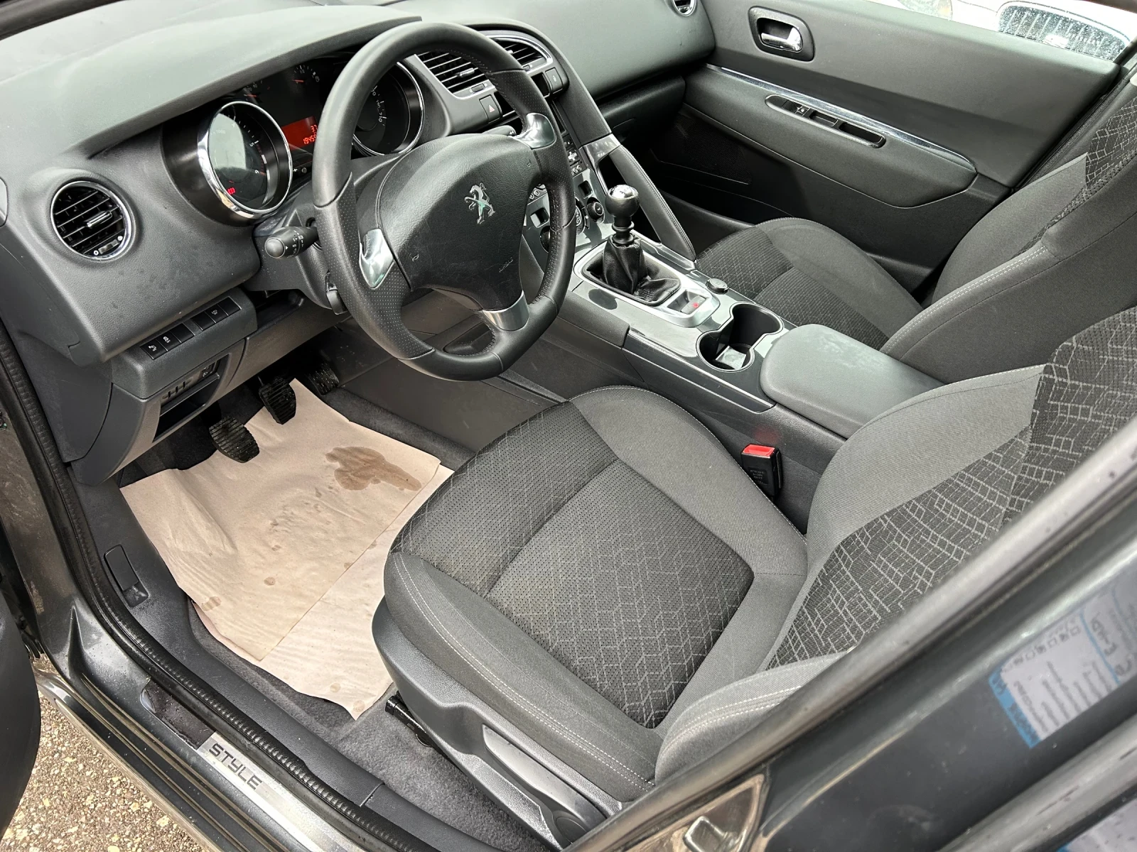 Peugeot 3008 1.6E-HDi/NAVi/120 k.c./EURO 6/ 195000 КМ., снимка 8 - Автомобили и джипове - 53933021