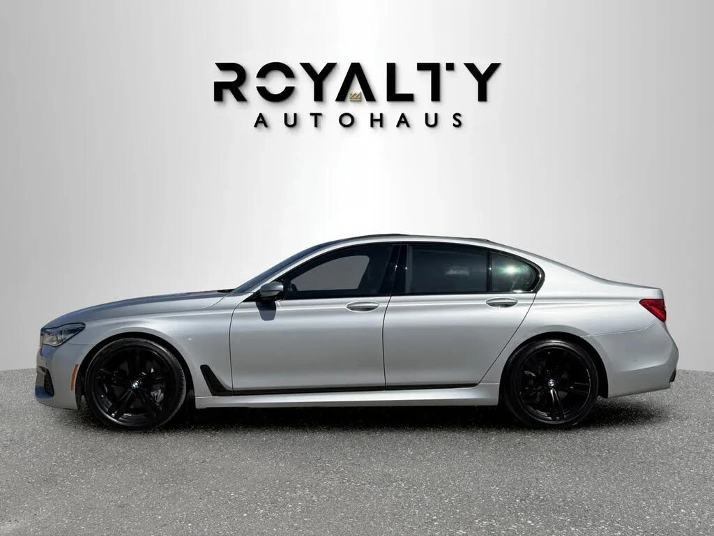 BMW 750 xDrive* АвтоКредит* (ЦЕНА ДО БГ), снимка 2 - Автомобили и джипове - 54030672