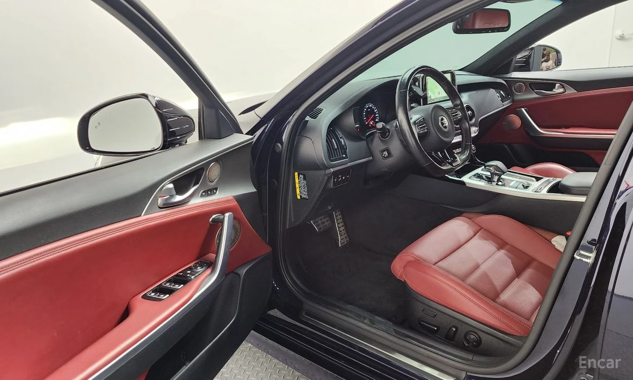 Kia Stinger 3.3 GT 2WD* HARMAN KARDON* 360 CAM* HEAD-UP* , снимка 6 - Автомобили и джипове - 54554356