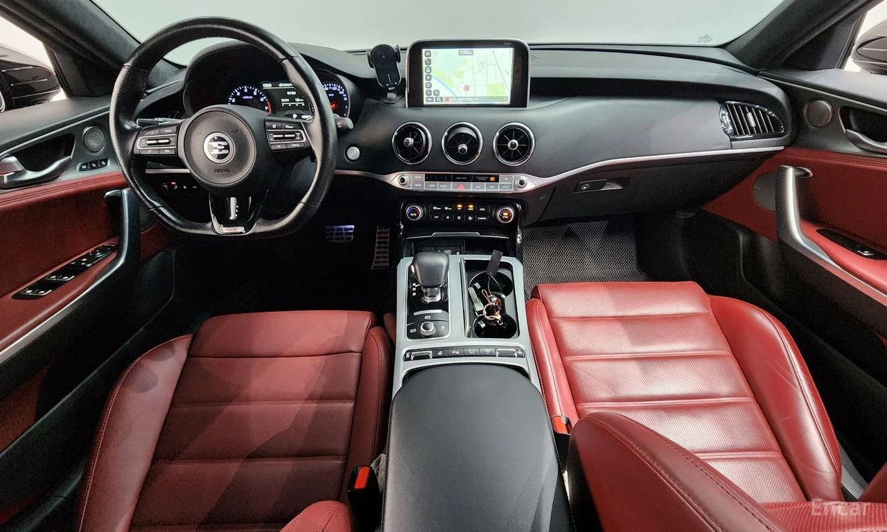 Kia Stinger 3.3 GT 2WD* HARMAN KARDON* 360 CAM* HEAD-UP* , снимка 7 - Автомобили и джипове - 54554356