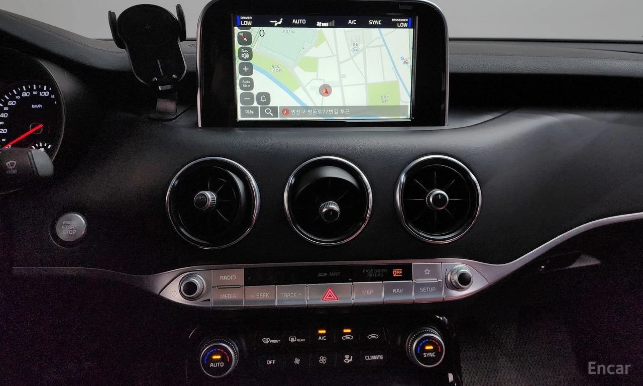 Kia Stinger 3.3 GT 2WD* HARMAN KARDON* 360 CAM* HEAD-UP* , снимка 12 - Автомобили и джипове - 54554356