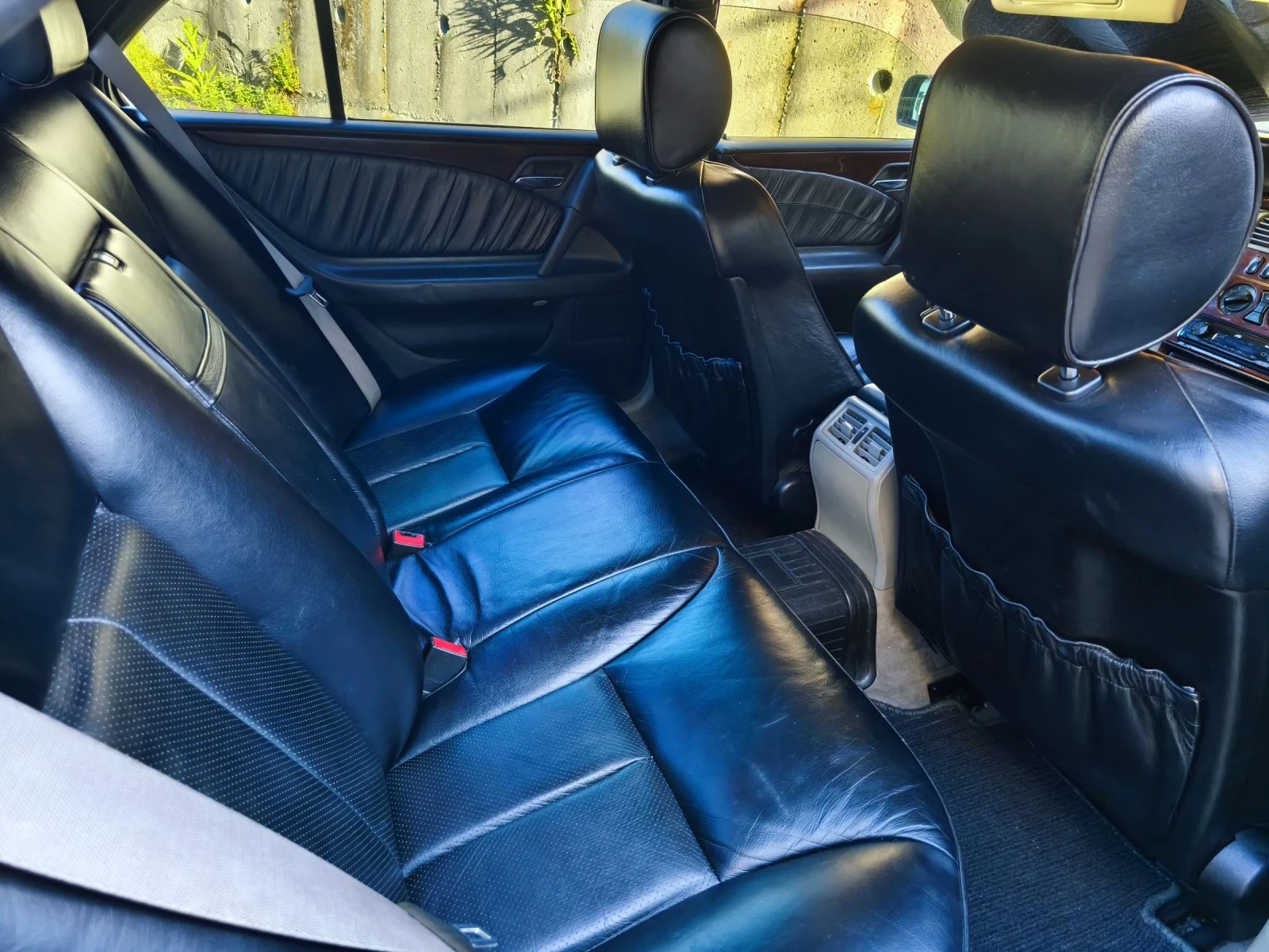 Mercedes-Benz E 230, снимка 8 - Автомобили и джипове - 54685478