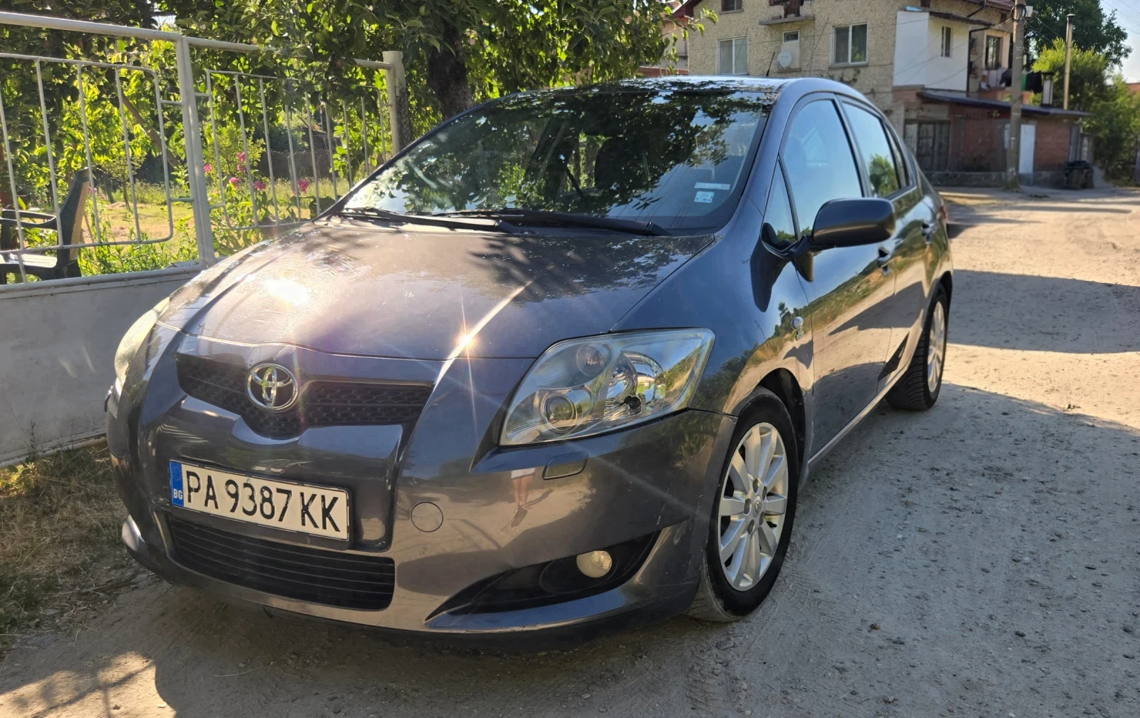 Toyota Auris 2.2 D-4D 177 �.�. | Mobile.bg � ����������� 1