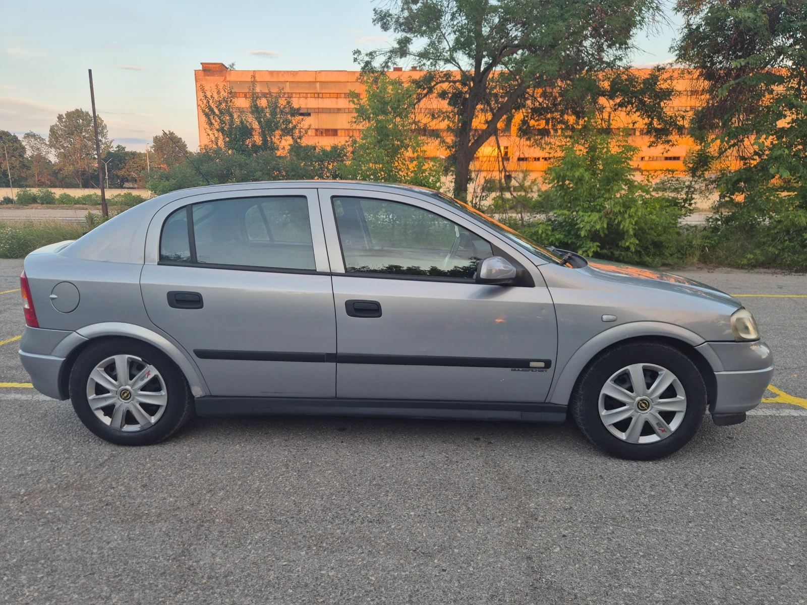 Opel Astra 1.6I, снимка 3 - Автомобили и джипове - 54990968