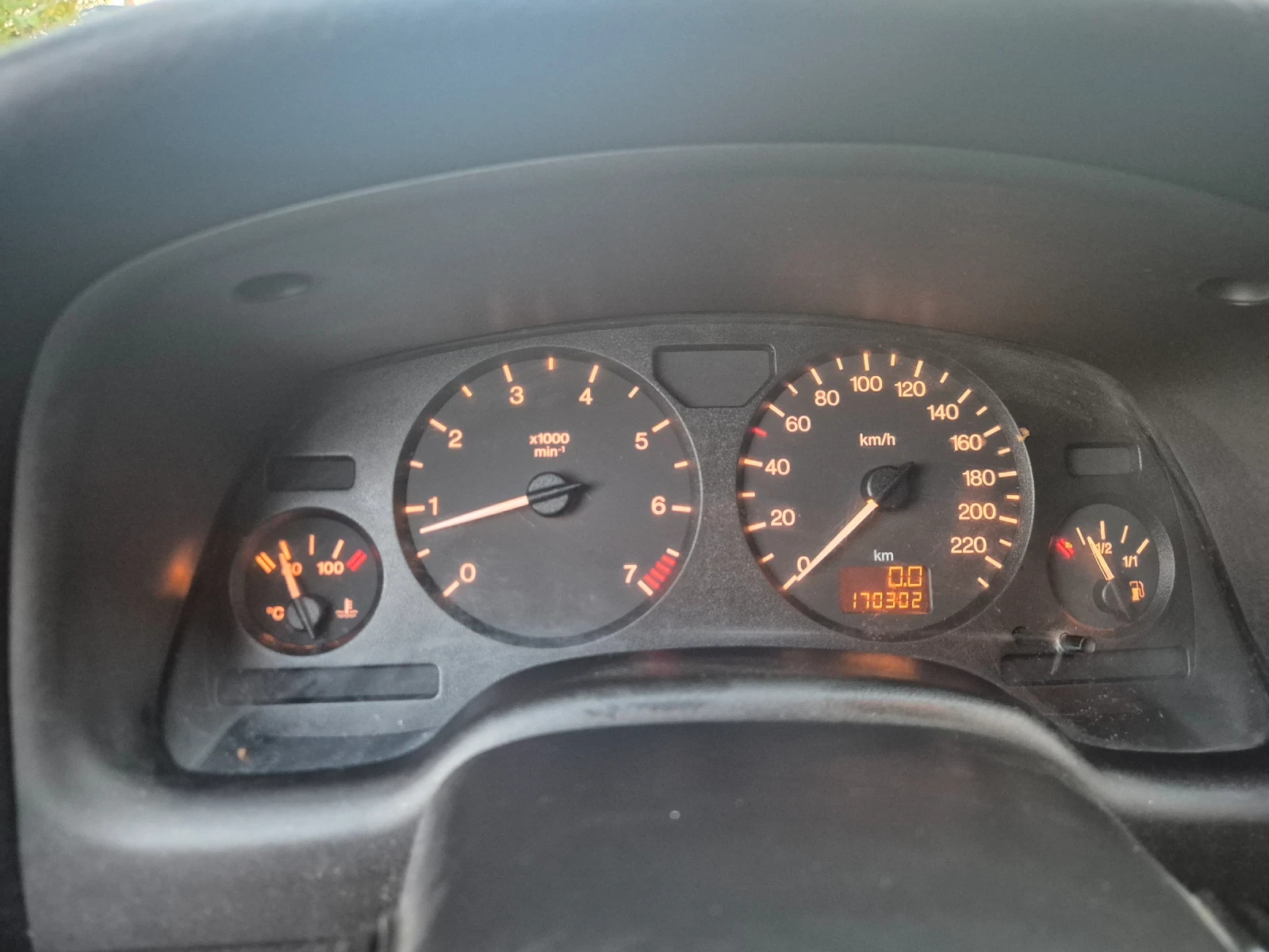 Opel Astra 1.6I, снимка 10 - Автомобили и джипове - 54990968