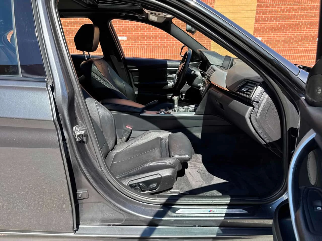BMW 335 | HUD | M PACK | HARMAN KARDON | CARFAX | , снимка 13 - Автомобили и джипове - 55014844