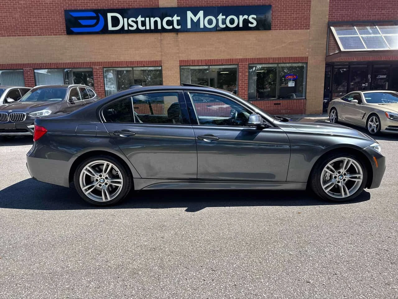 BMW 335 | HUD | M PACK | HARMAN KARDON | CARFAX | , снимка 3 - Автомобили и джипове - 55014844