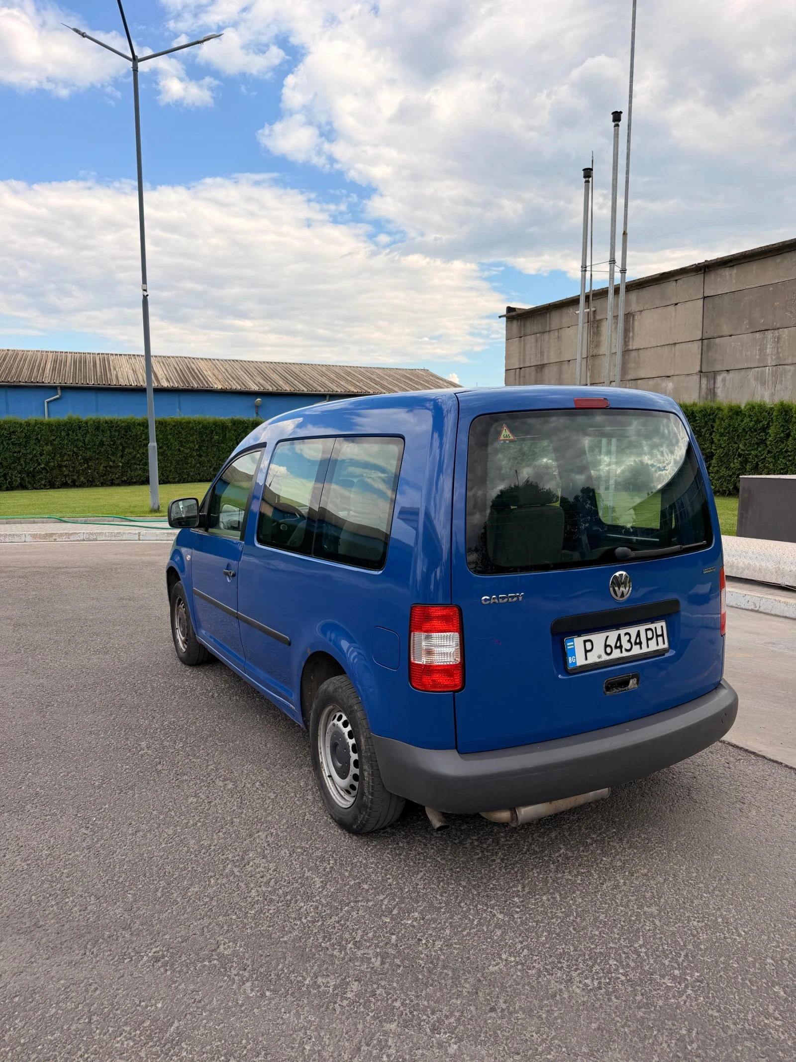 VW Caddy, снимка 11 - Автомобили и джипове - 55196698