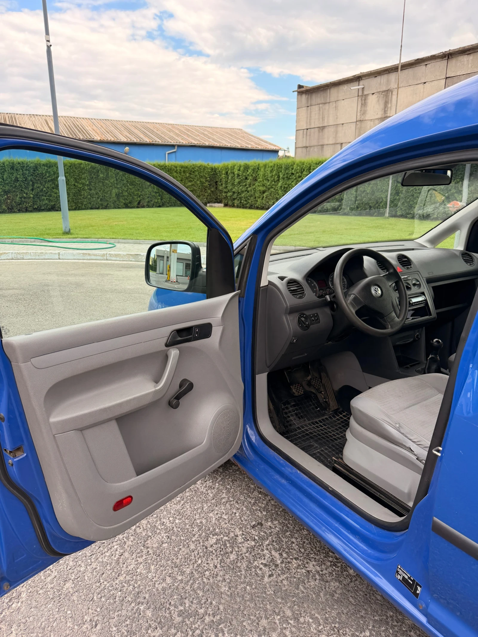VW Caddy, снимка 5 - Автомобили и джипове - 55196698
