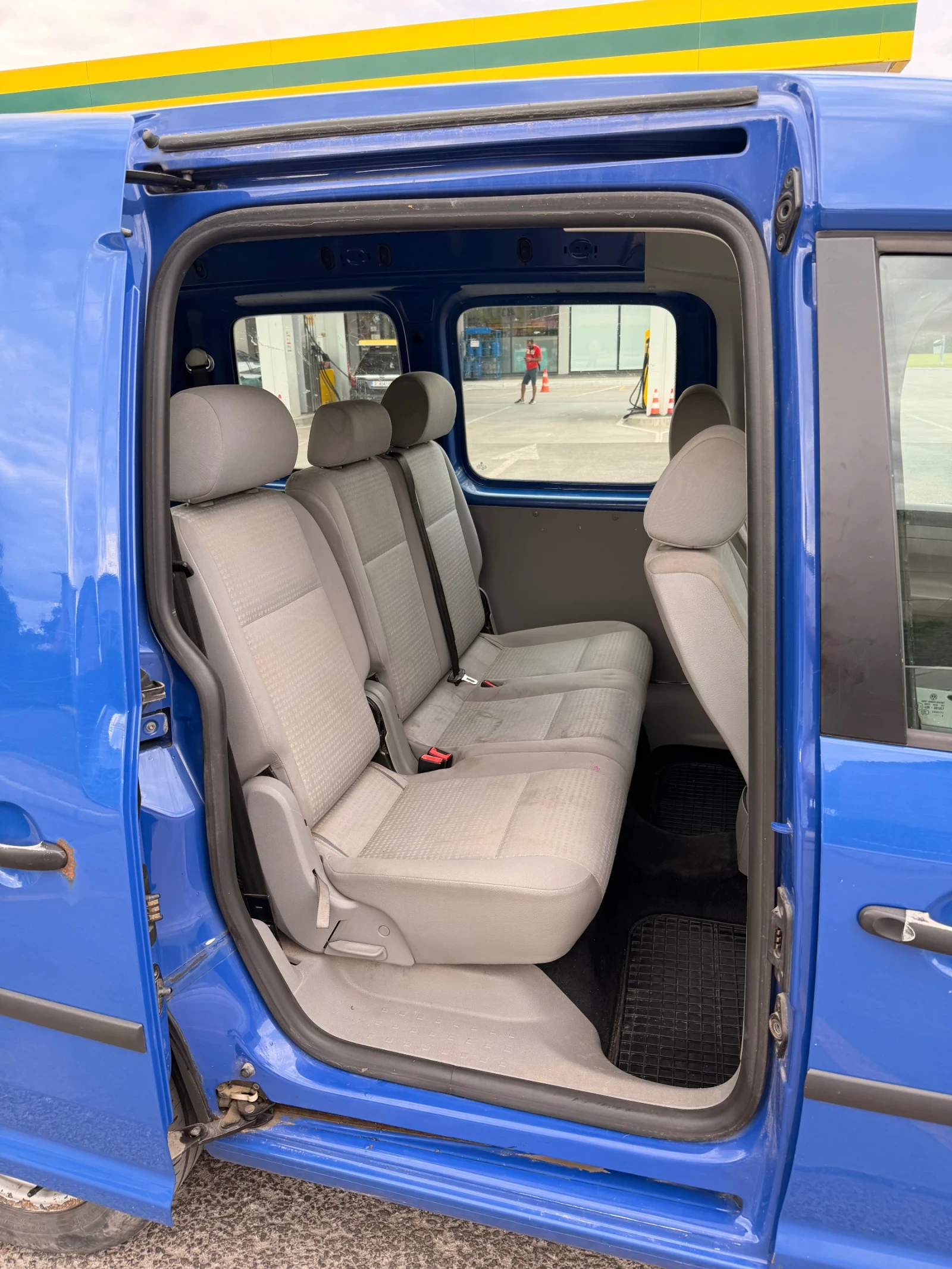 VW Caddy, снимка 8 - Автомобили и джипове - 55196698